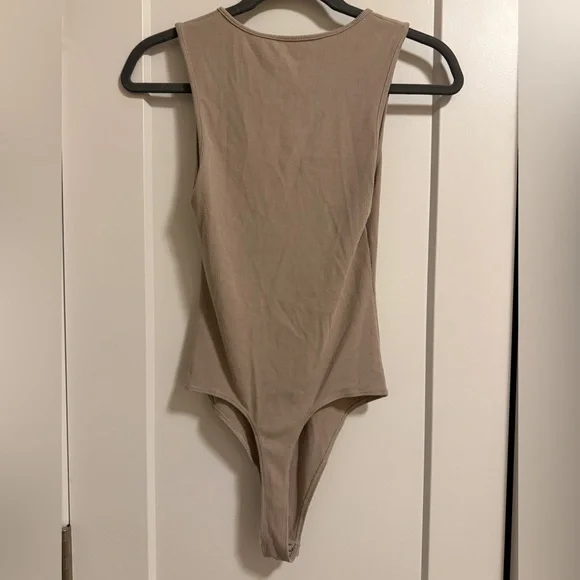 American Eagle Outfitters Taupe Ribbed Bodysuit - like new! - Picture 4 of 5